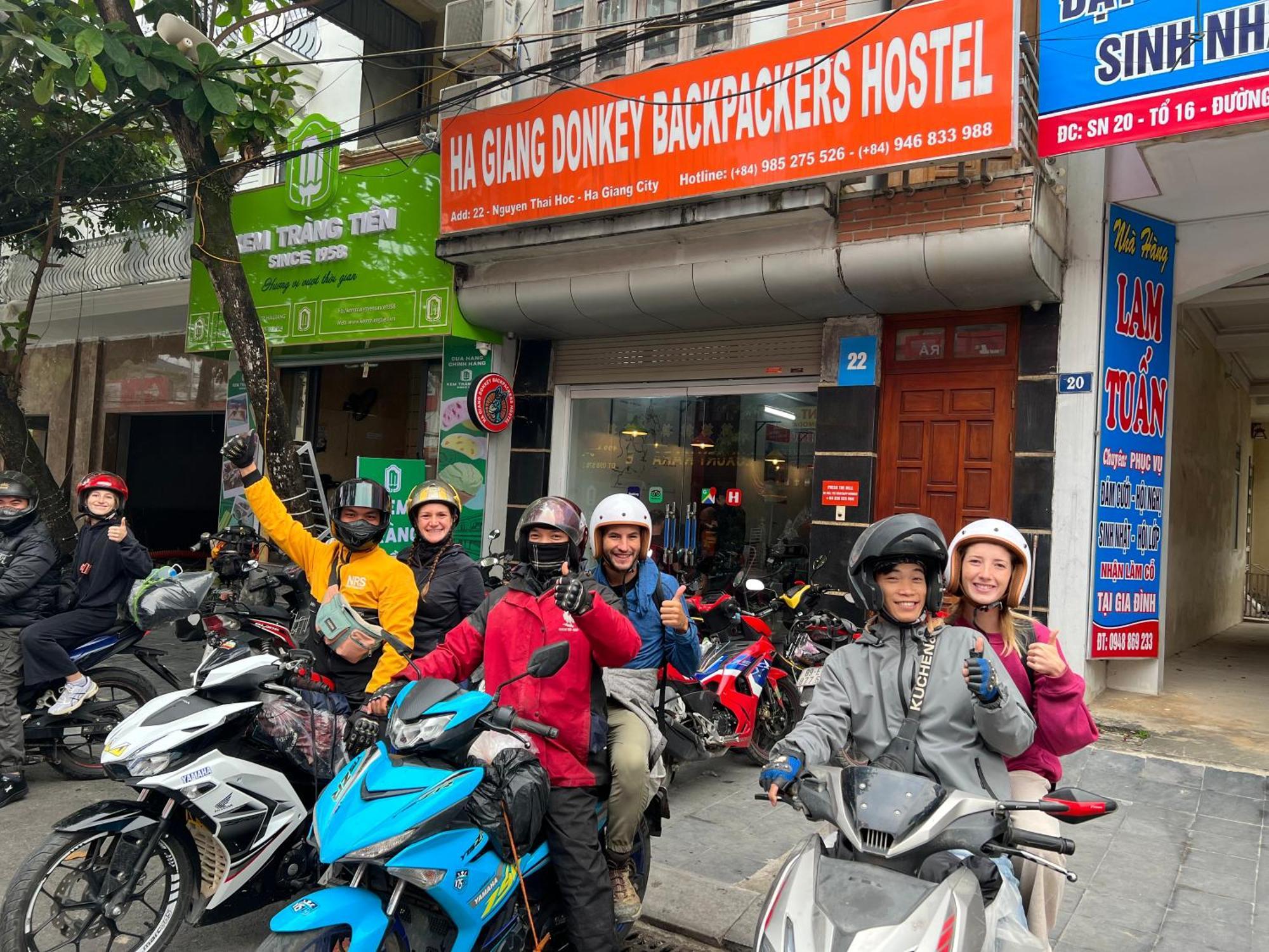 Ha Giang Donkey Hostel Exterior foto